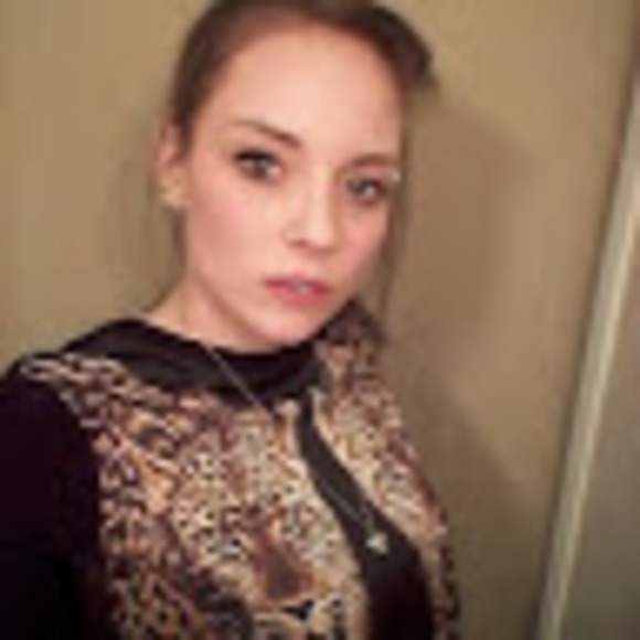 Meet your Posher, Alisha - Picture 1 of 1